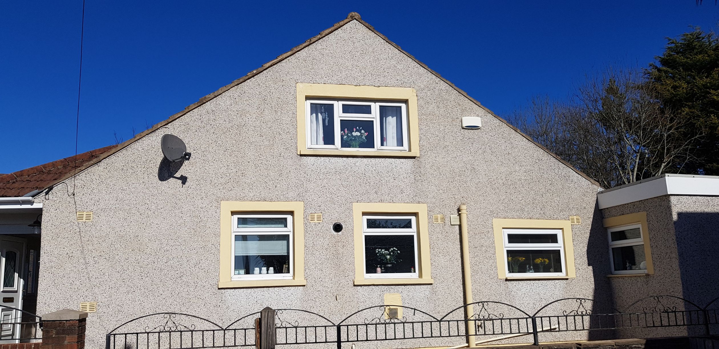 roughcast-cleaning-2